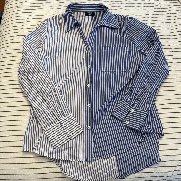Vici Blue & White Striped Button Down Shirt - Size S - Picture 1 of 7